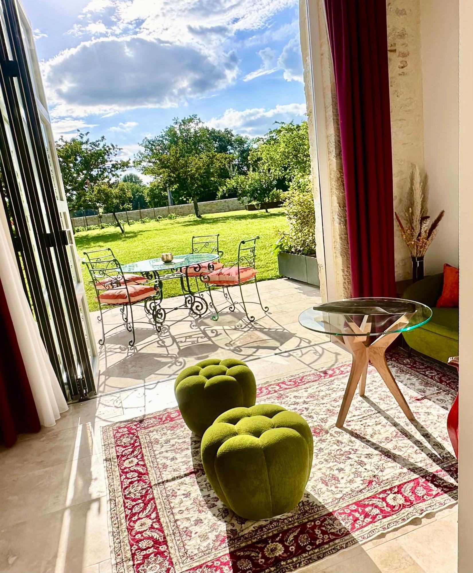 Chateau De Lafont Suites Saint-Vivien  外观 照片