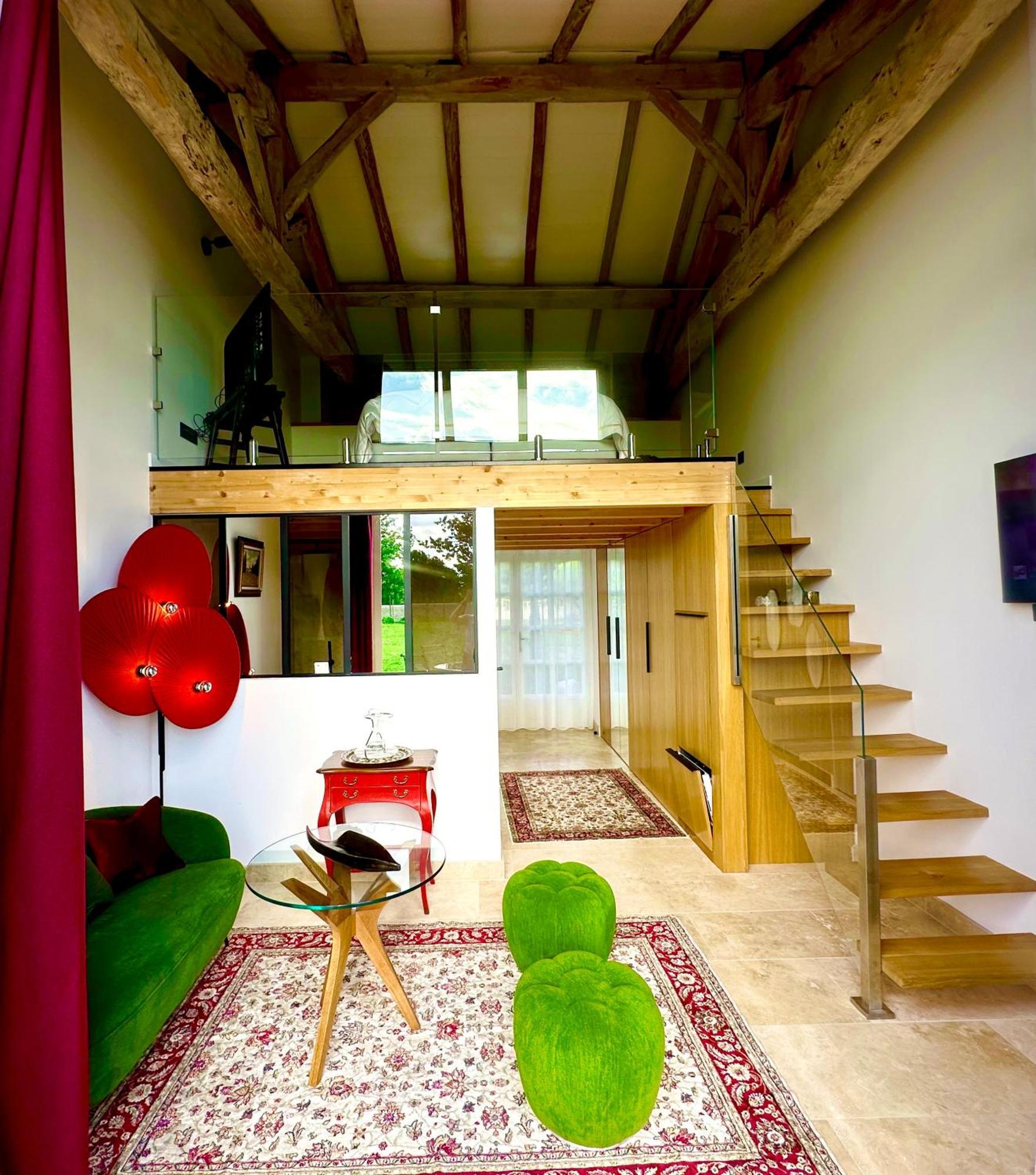Chateau De Lafont Suites Saint-Vivien  外观 照片