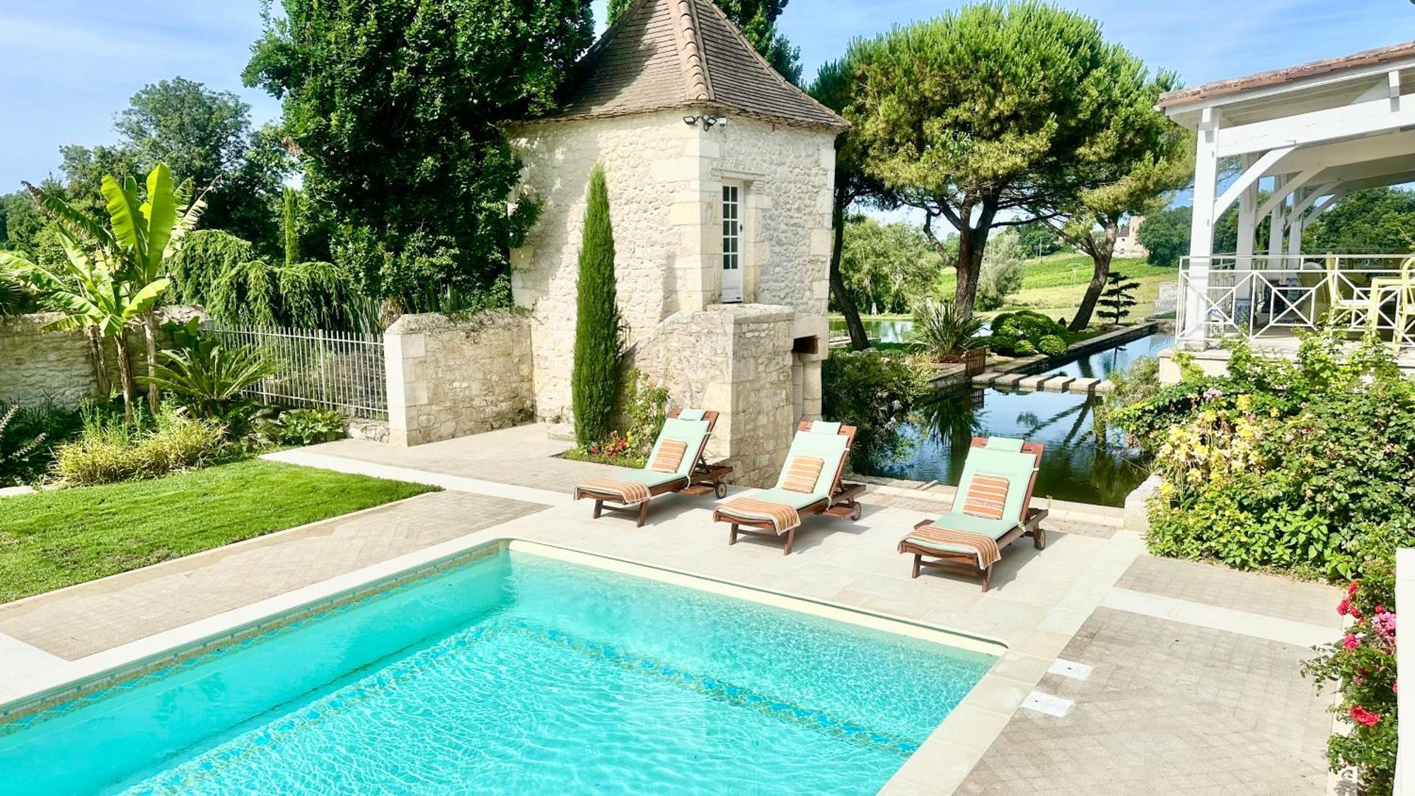 Chateau De Lafont Suites Saint-Vivien  外观 照片